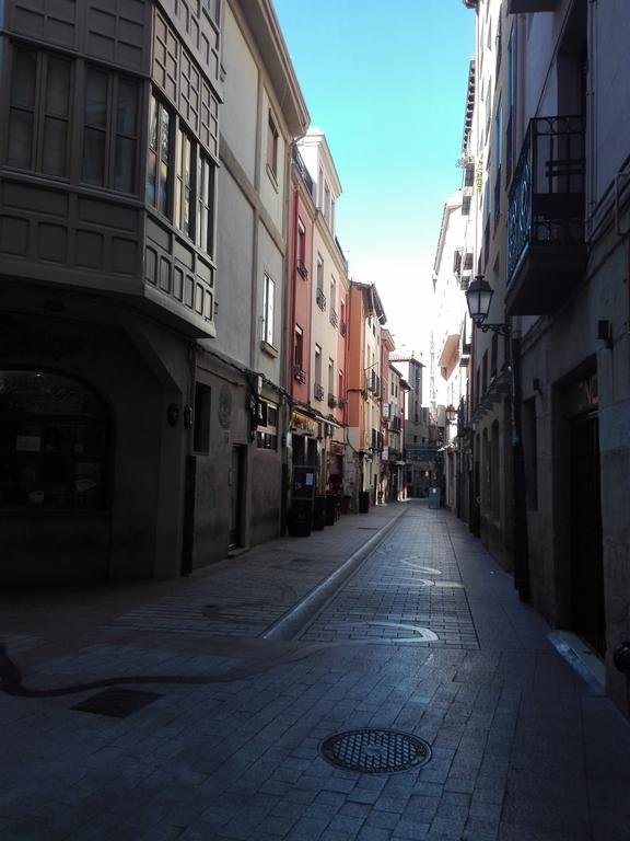 Pension Travesia Del Laurel Logroño Exterior foto